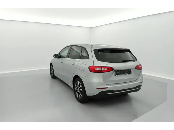 MERCEDES-BENZ B 180 (2022) — foto 32 van 36