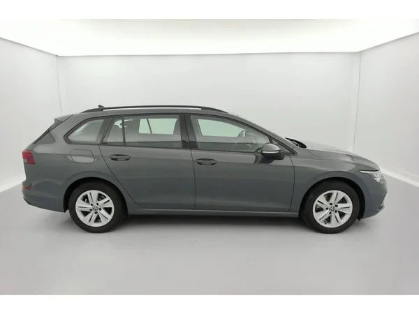 VOLKSWAGEN Golf Variant VIII (2021) — foto 3 van 36