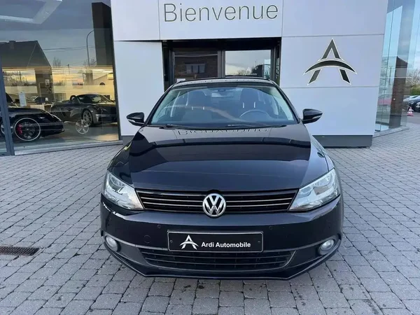 Volkswagen Jetta (2012) — foto 8 van 15
