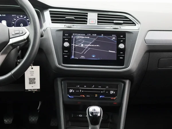Volkswagen Tiguan (2023) — foto 2 van 43