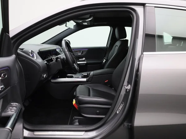 Mercedes-Benz GLA (2022) — foto 48 van 48