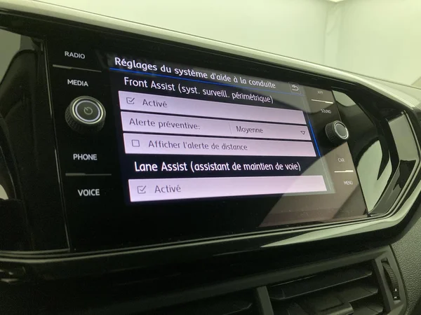 VOLKSWAGEN T-Cross (2020) — foto 7 van 35