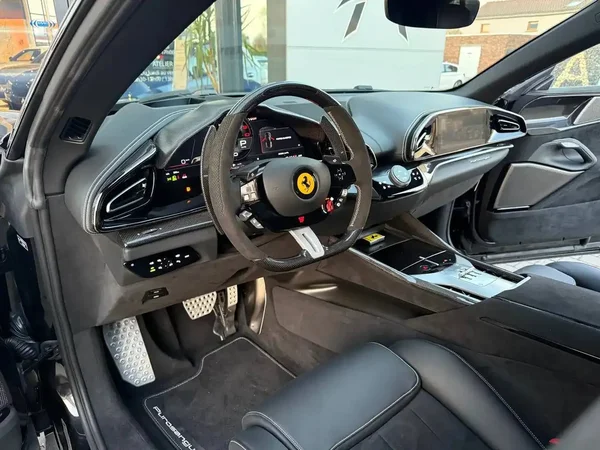 Ferrari Purosangue (2025) — foto 36 van 37