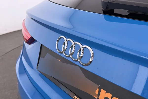 Audi Q3 Sportback (2020) — foto 26 van 26