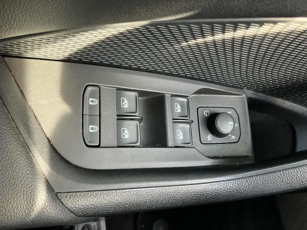 SKODA Octavia Combi PHEV (2020) — foto 5 van 26