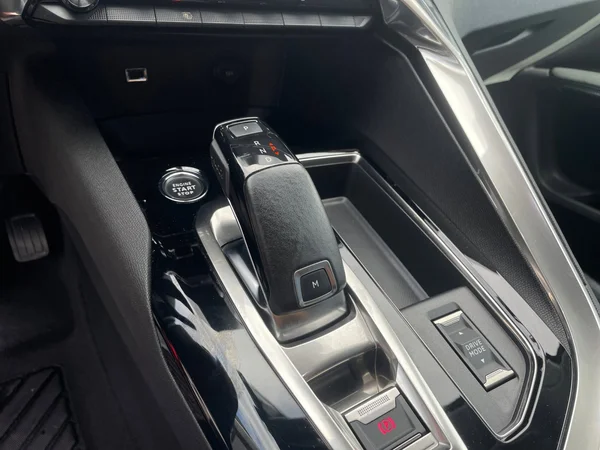 PEUGEOT 3008 (2022) — foto 3 van 21