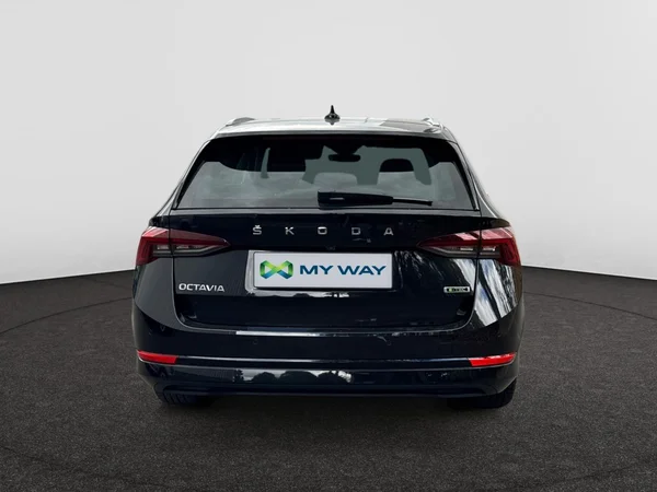 SKODA Octavia SW (2023) — foto 8 van 13