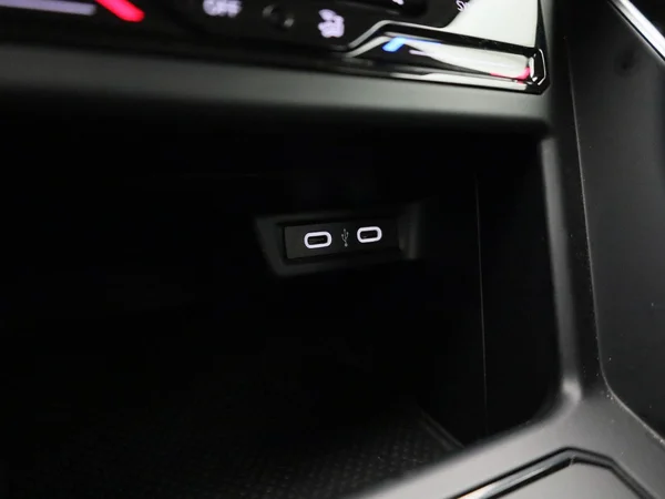 Volkswagen Polo (2023) — foto 16 van 38