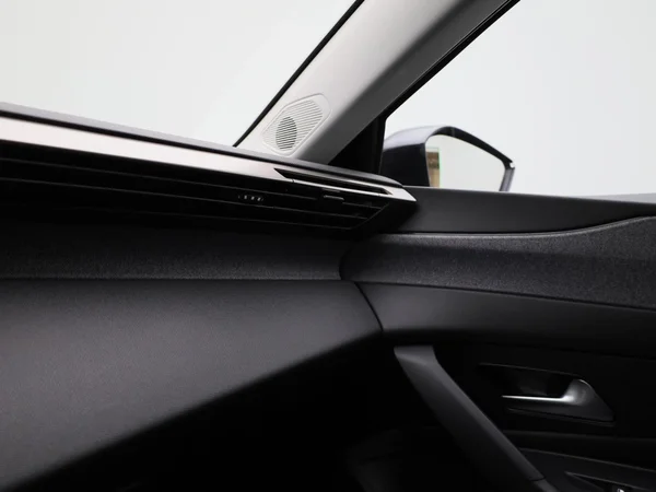 Peugeot 308 (2023) — foto 19 van 39