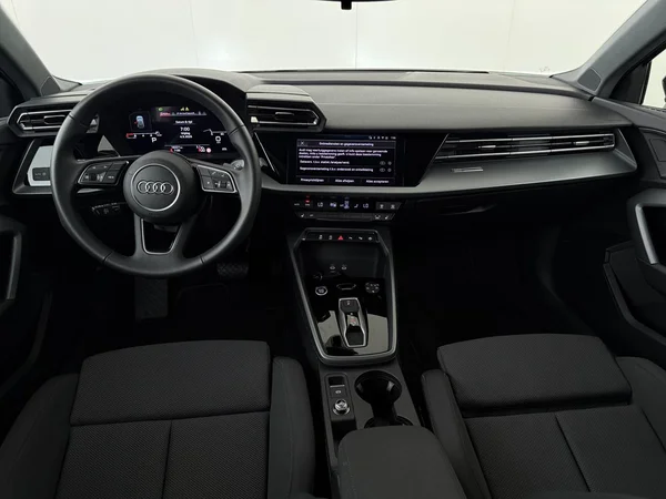 AUDI A3 Sportback (2025) — foto 13 van 18