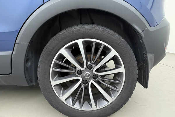 Opel Crossland X (2020) — foto 17 van 20