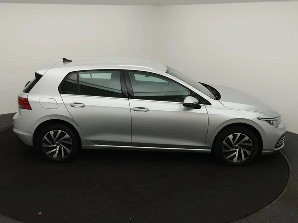 VOLKSWAGEN Golf VIII eHybrid (PHEV) (2022) — foto 5 van 24