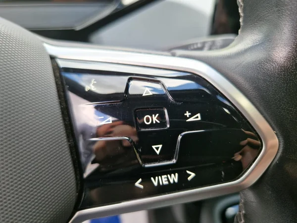 VOLKSWAGEN ID.3 (2023) — foto 2 van 16
