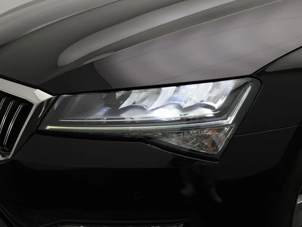 Škoda Superb (2022) — foto 10 van 43