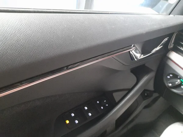 SKODA Kamiq (2025) — foto 8 van 23
