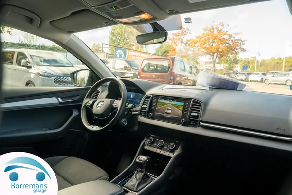 Skoda Karoq (2023) — foto 9 van 43