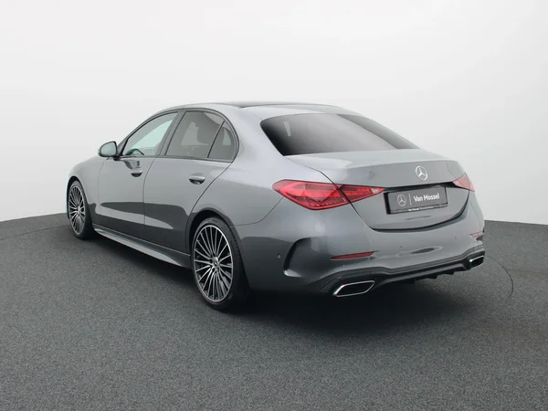 Mercedes-Benz C-Klasse (2022) — foto 12 van 25