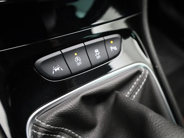 Opel Astra (2021) — foto 13 van 38