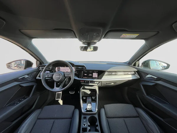 AUDI A3 Sportback (2024) — foto 17 van 23