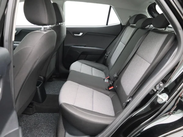 Kia Stonic (2023) — foto 3 van 34