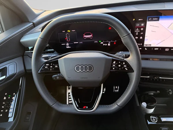 AUDI Q6 e-tron (2026) — foto 2 van 15