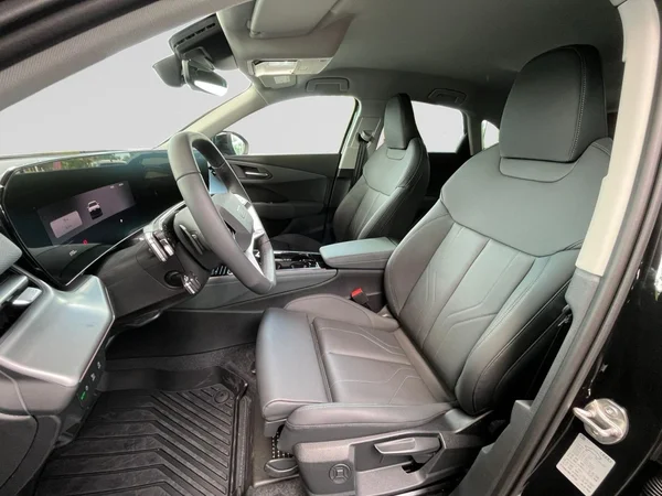 AUDI Q3 Sportback (2025) — foto 16 van 22