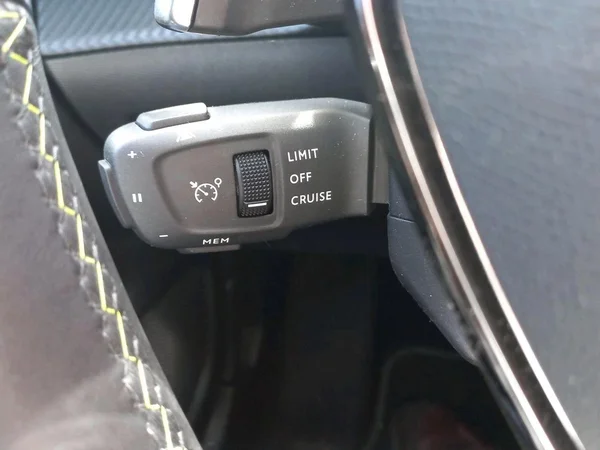 Peugeot 2008 (2022) — foto 7 van 19