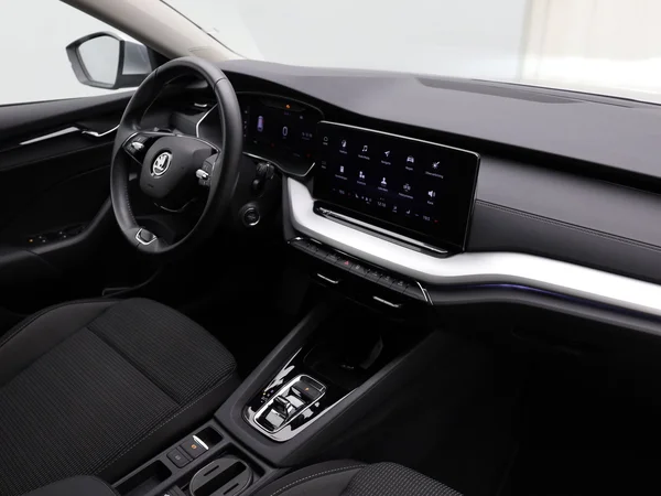 SKODA Octavia Combi (2023) — foto 12 van 18