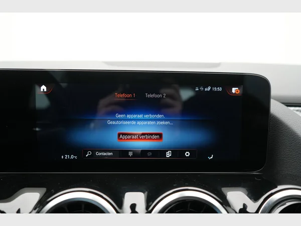 MERCEDES-BENZ GLA 180 (2021) — foto 8 van 28