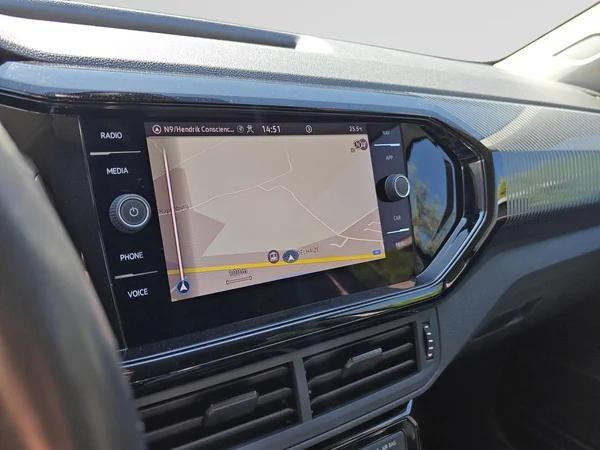 VOLKSWAGEN T-Cross (2023) — foto 5 van 19