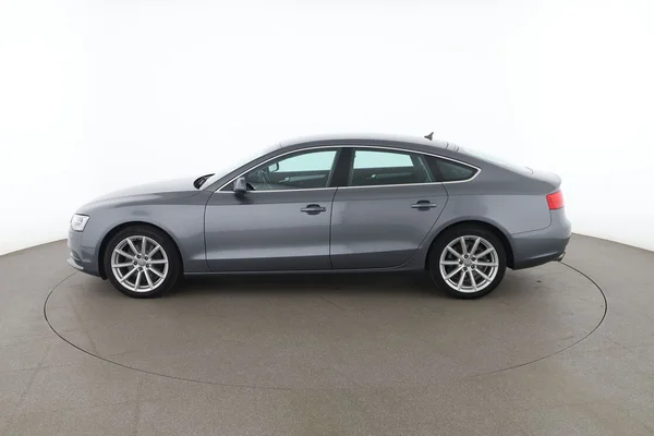 Audi A5 (2015) — foto 9 van 16