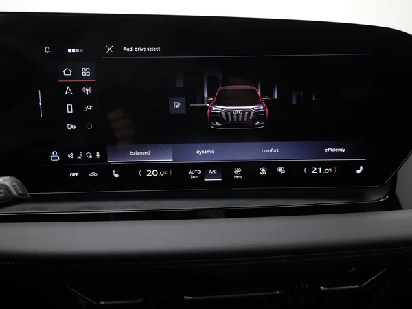 AUDI Q6 e-tron (2026) — foto 17 van 27