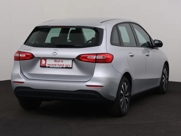 MERCEDES B 180 (2020) — foto 19 van 25
