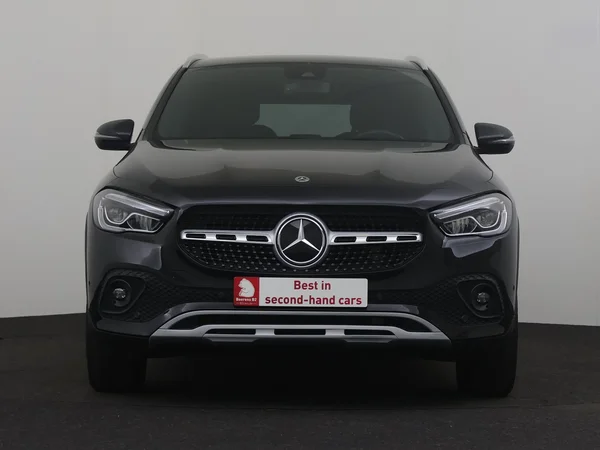 MERCEDES GLA 180 (2023) — foto 27 van 29