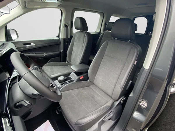 VOLKSWAGEN Caddy Maxi eHybrid (2025) — foto 3 van 24