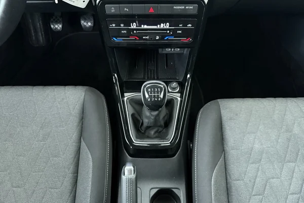 Volkswagen T-Cross (2025) — foto 4 van 19