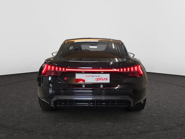 AUDI RS e-tron GT (2021) — foto 34 van 44