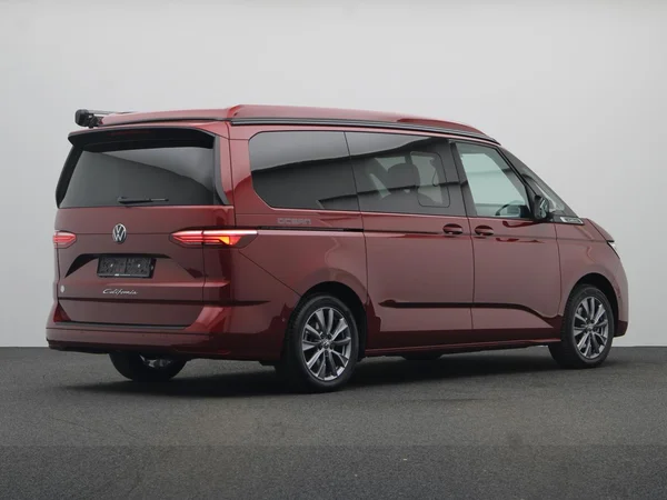 VOLKSWAGEN T7 California (2025) — foto 12 van 23