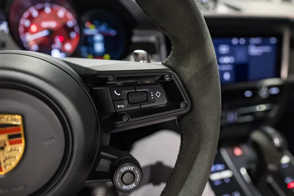 Porsche Macan (2024) — foto 19 van 44