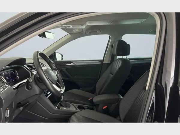 Volkswagen Tiguan (2022) — foto 29 van 29