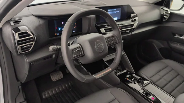Citroen C4 (2025) — foto 16 van 23