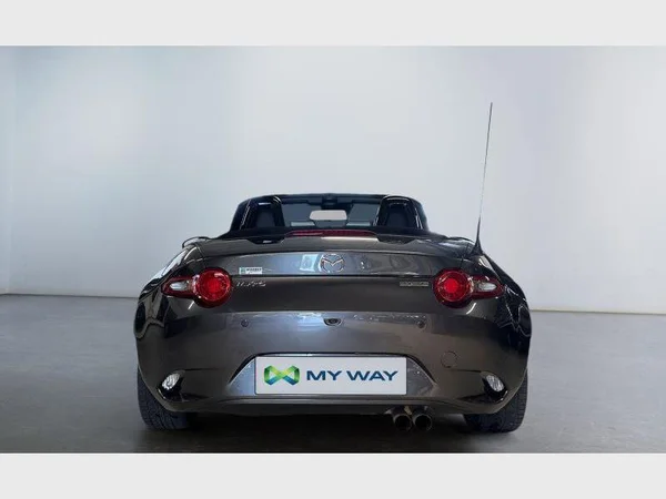Mazda MX-5 (2023) — foto 20 van 25