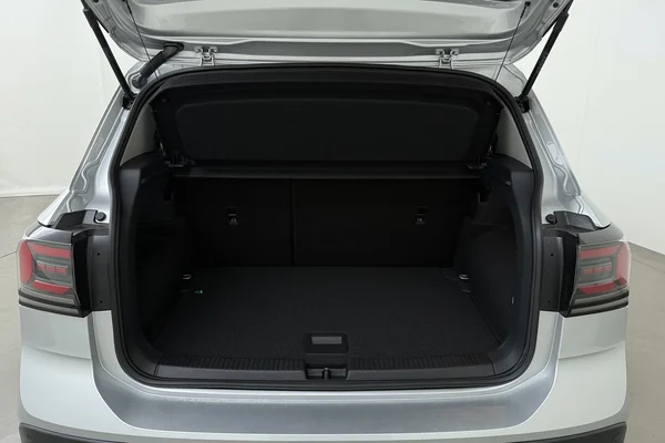 Volkswagen T-Cross — foto 12 van 16
