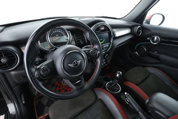 MINI MINI (2017) — foto 2 van 16