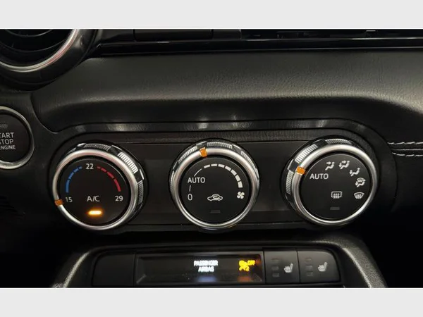 Mazda MX-5 (2023) — foto 9 van 25