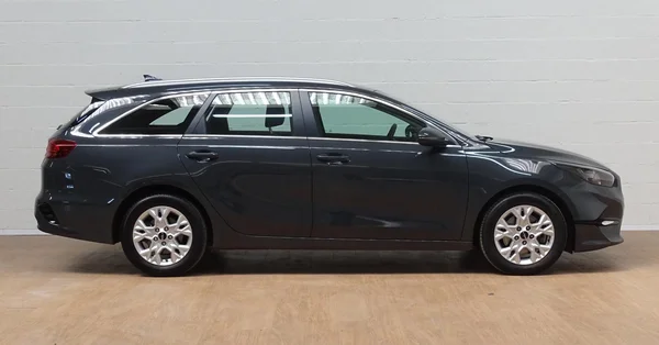 Kia cee'd (2024) — foto 24 van 26