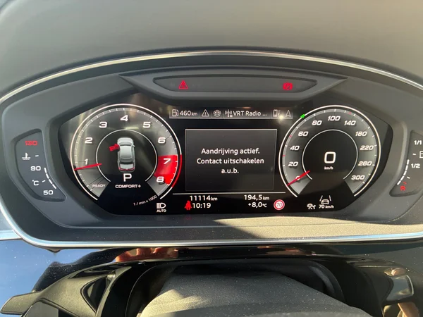 AUDI S8 (2025) — foto 6 van 24