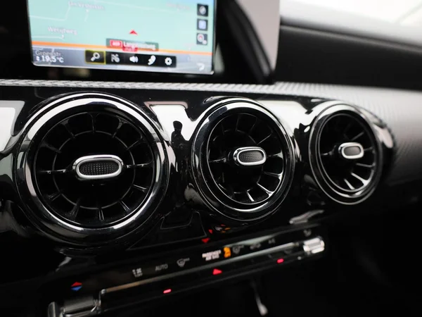 Mercedes-Benz A-Klasse (2022) — foto 18 van 39