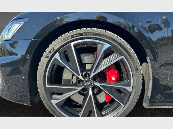 Audi S6 Avant (2022) — foto 25 van 31
