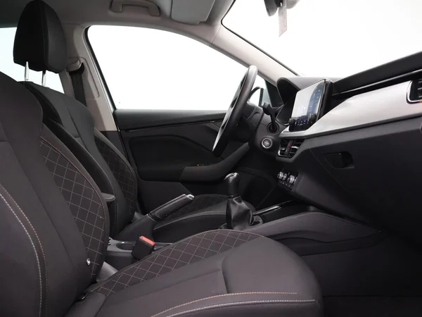 SKODA Kamiq (2022) — foto 3 van 23